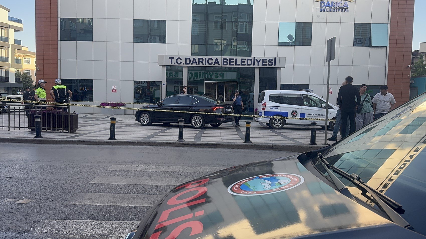 Zabıta intihar etti, AKP'li Belediye Başkanı yaralandı: Belediye binasında dehşet dolu anlar