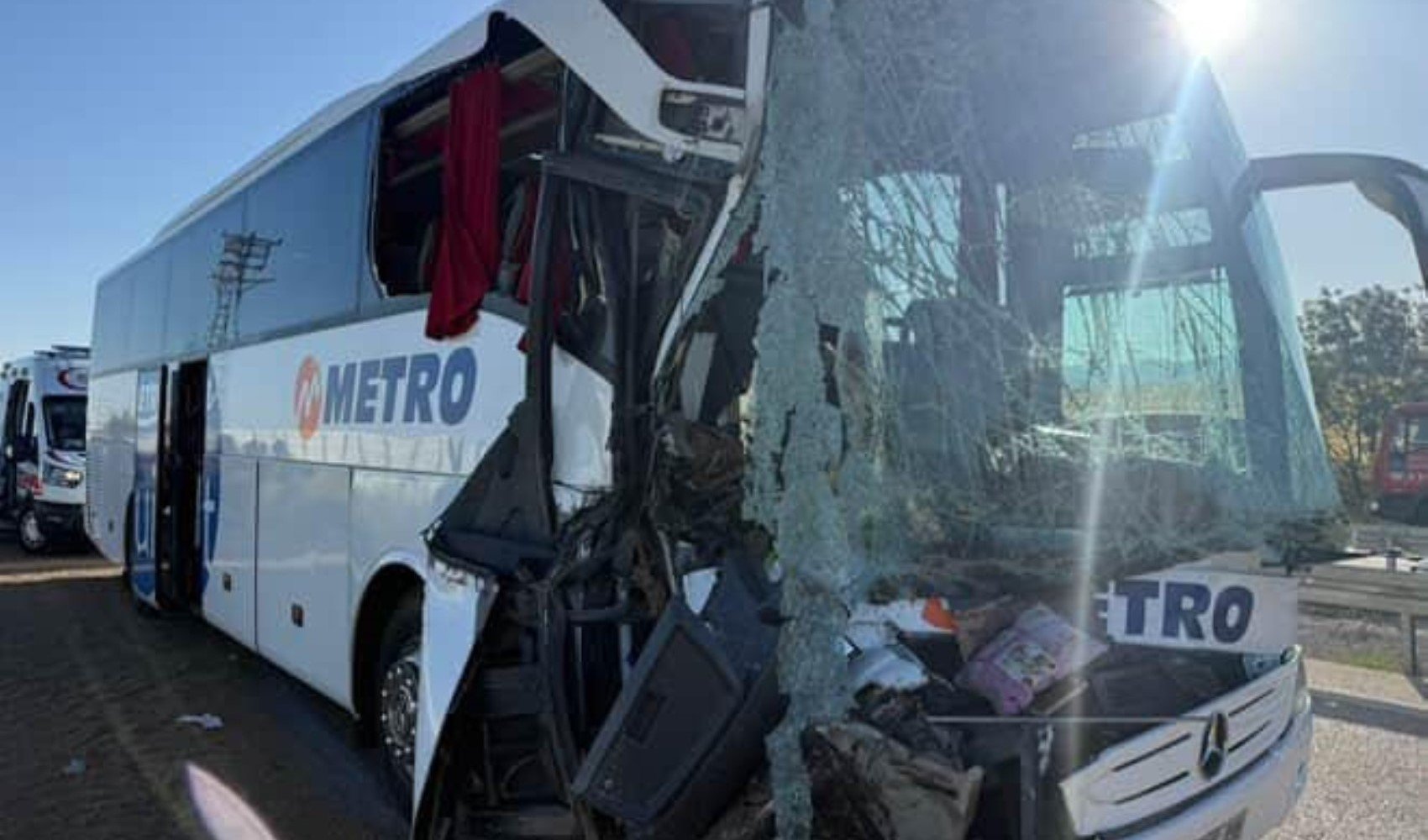 Afyonkarahisar'da zincirleme trafik kazası! Çok sayıda yaralı var