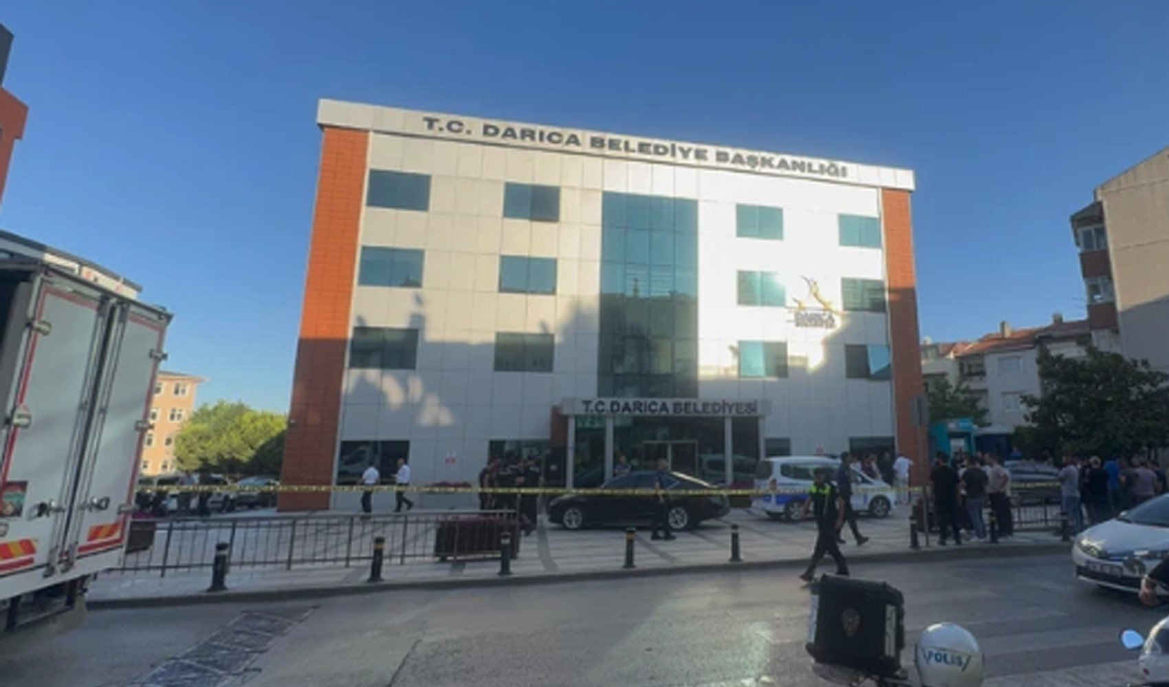 Zabıta intihar etti, AKP'li Belediye Başkanı yaralandı: Belediye binasında dehşet dolu anlar