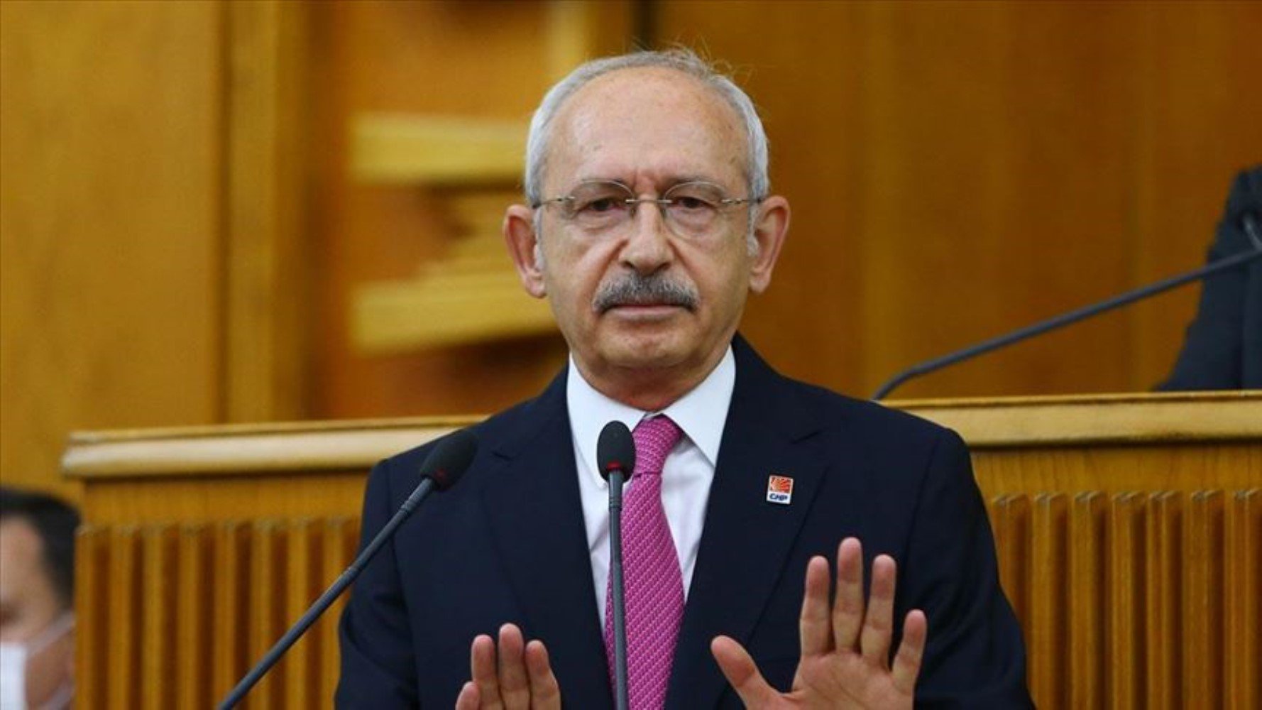 Kemal Kılıçdaroğlu, yandaş medyanın manşetlerini süsledi: Karikatürlü destek!