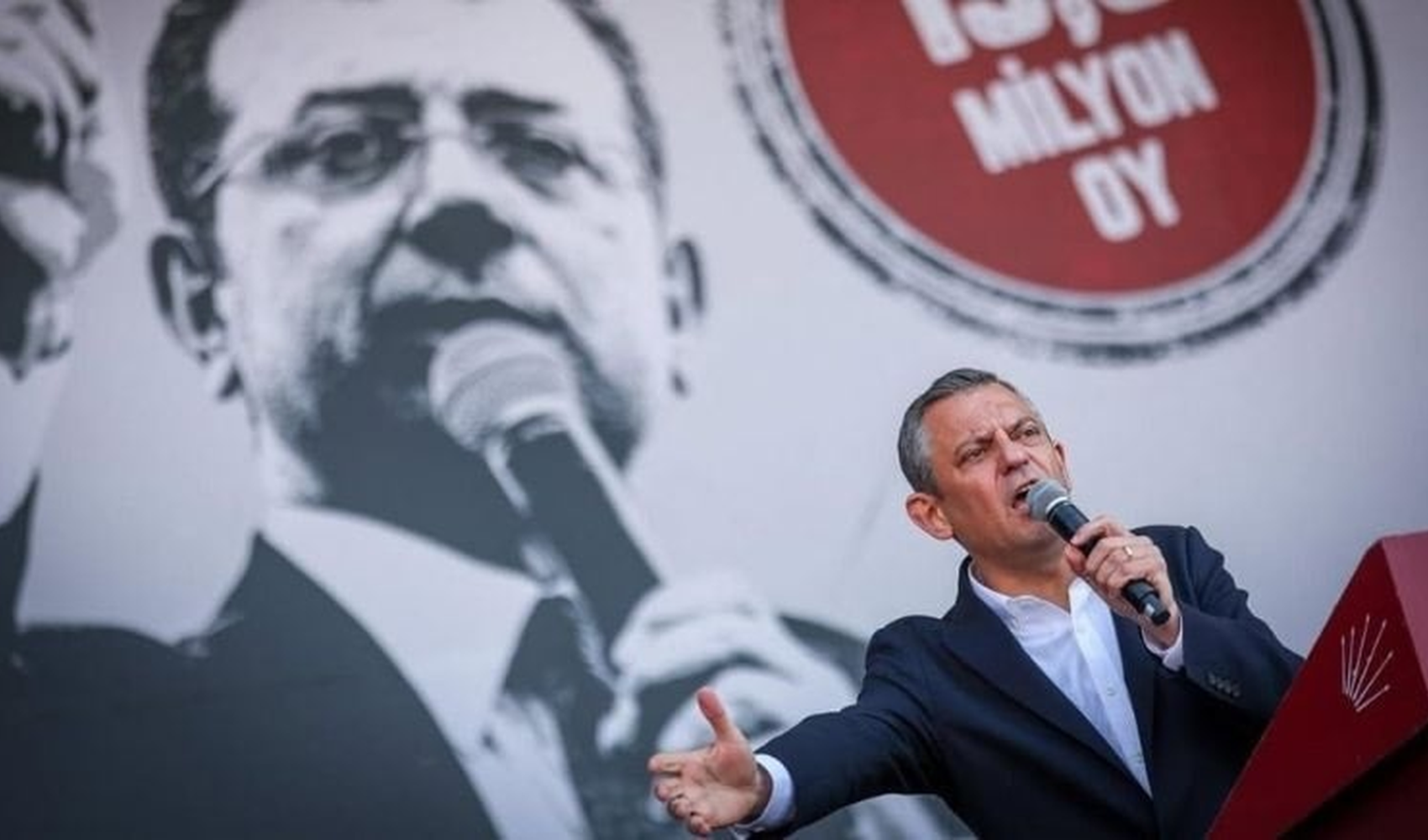 Özgür Özel, İmamoğlu'nun babasına yazdığı duygusal mektubu paylaştı