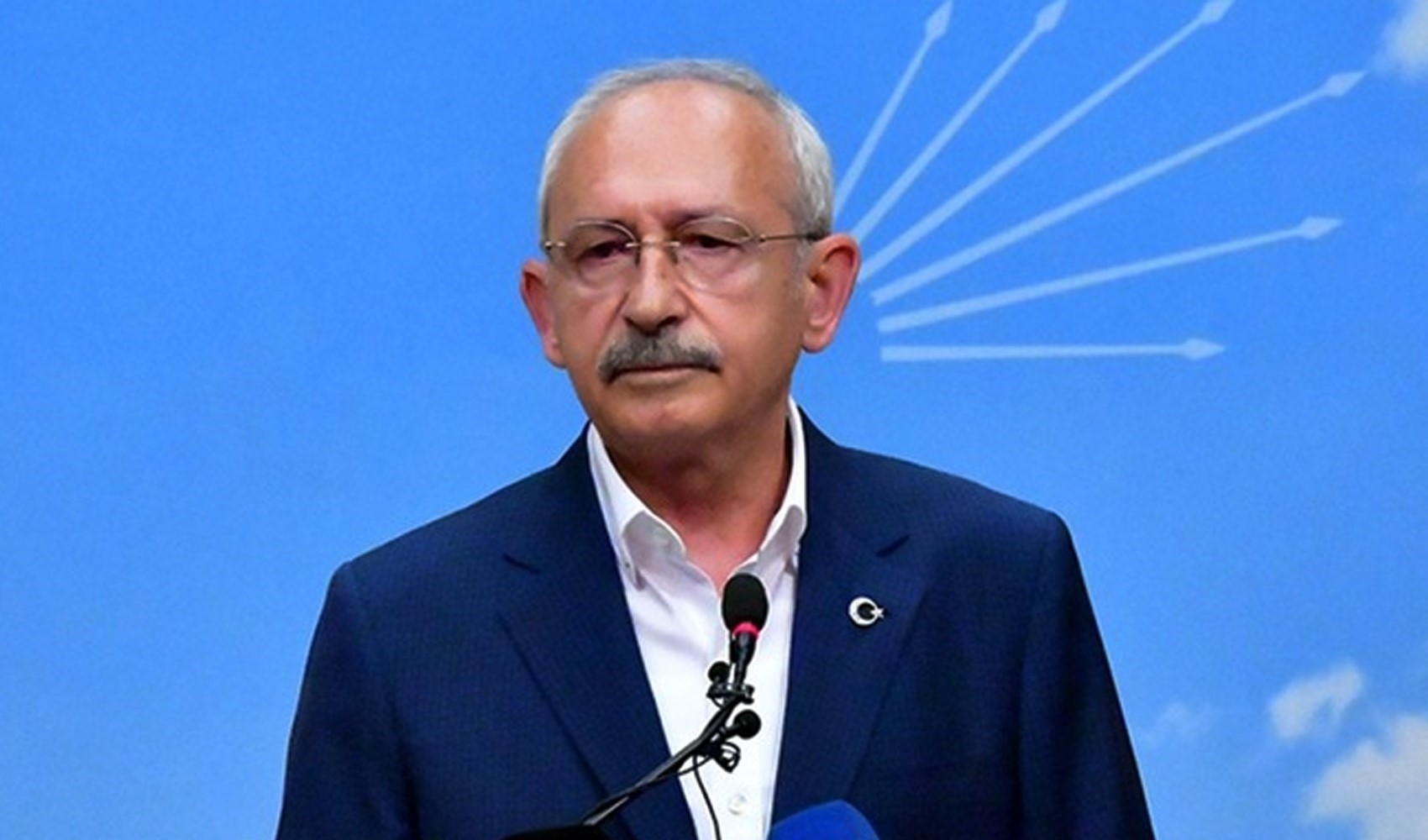 CHP'li vekillerden Kılıçdaroğlu'na destek mesajları: Partinin değerlerine saldırıdır CHP'li vekillerden Kılıçdaroğlu'na destek mesajları: Partinin değerlerine saldırıdır