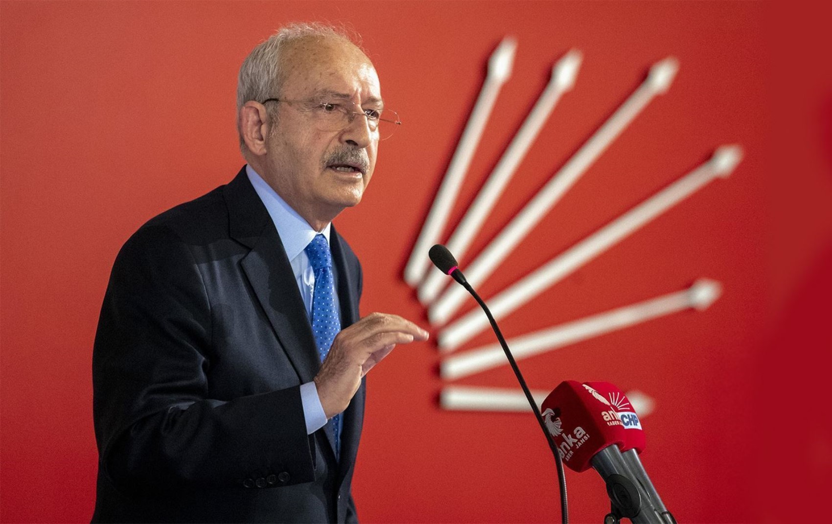 Yandaş medyanın dili değişti: Yeni Akit'in Kılıçdaroğlu 'sevgisi' sürüyor