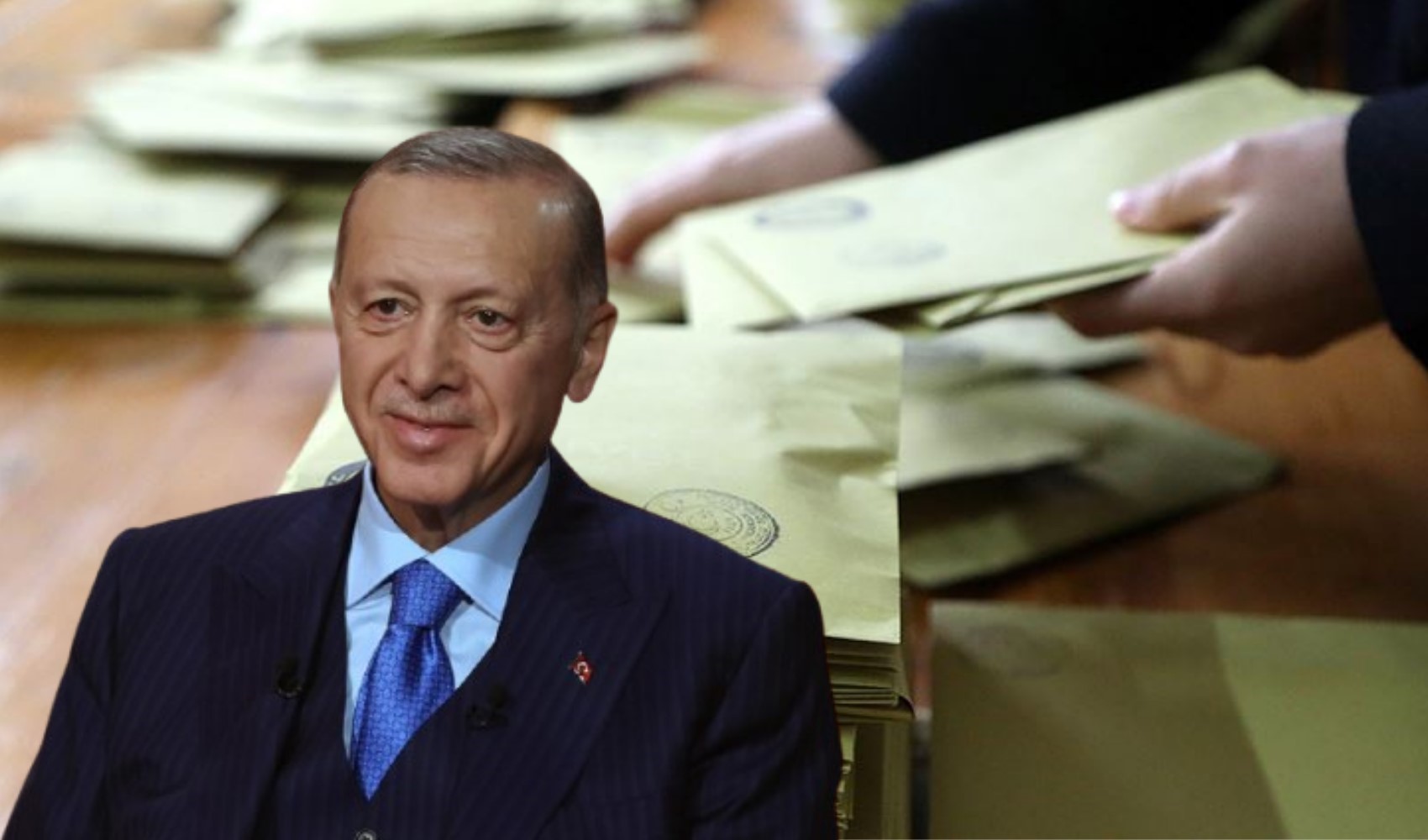 Erdoğan’ın masasındaki anketler sızdı Erdoğan’ın masasındaki anketler sızdı