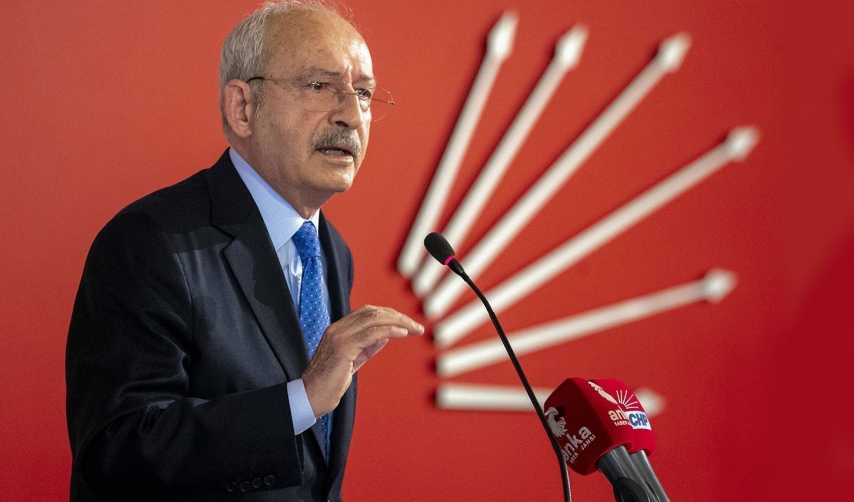 Yeni Akit'in Kılıçdaroğlu 'sevgisi' sürüyor Yeni Akit'in Kılıçdaroğlu 'sevgisi' sürüyor