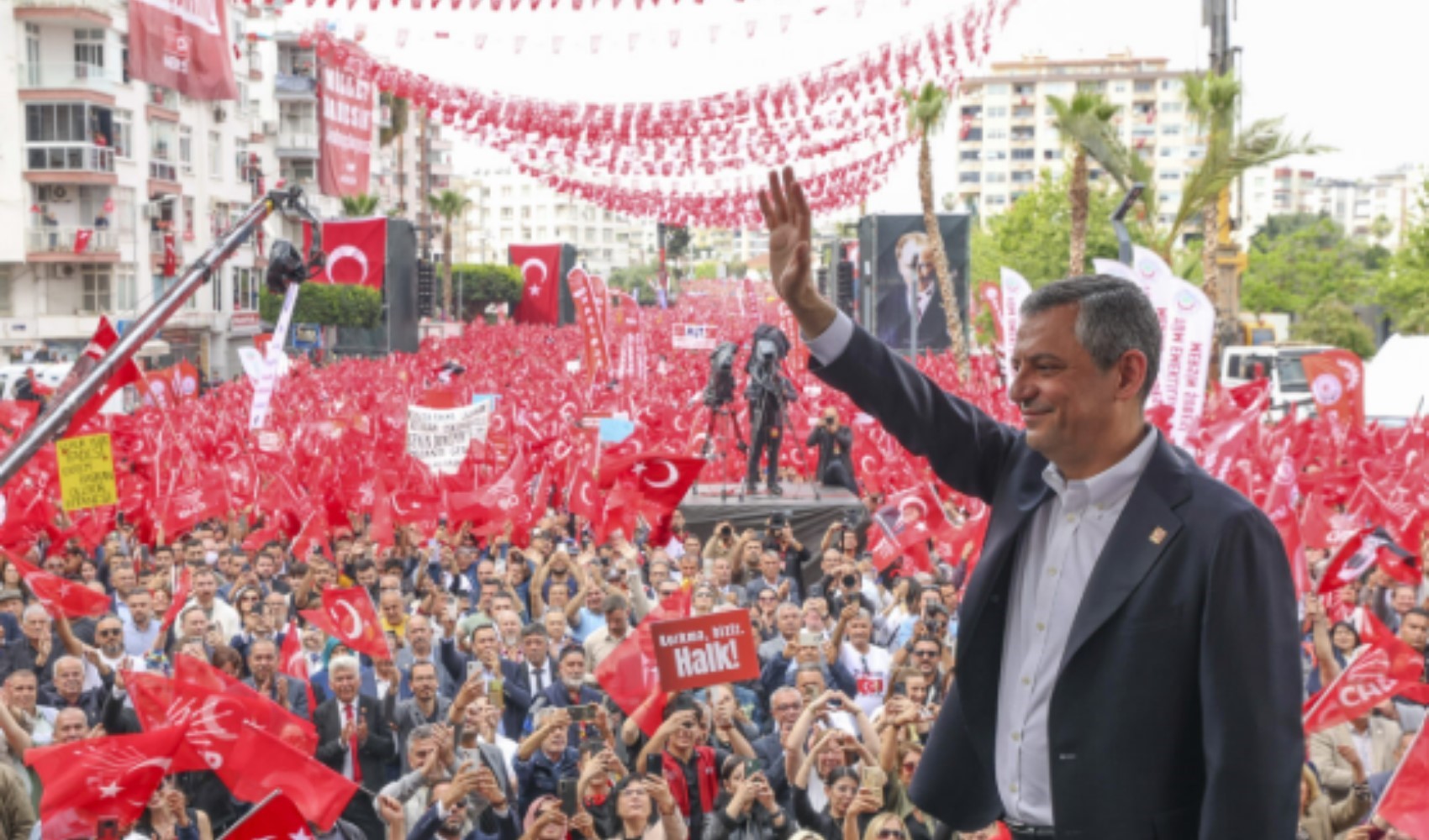 AKP ve MHP’nin kalelerinde İmamoğlu sürprizi: CHP'ye büyük destek geldi AKP ve MHP’nin kalelerinde İmamoğlu sürprizi: CHP'ye büyük destek geldi