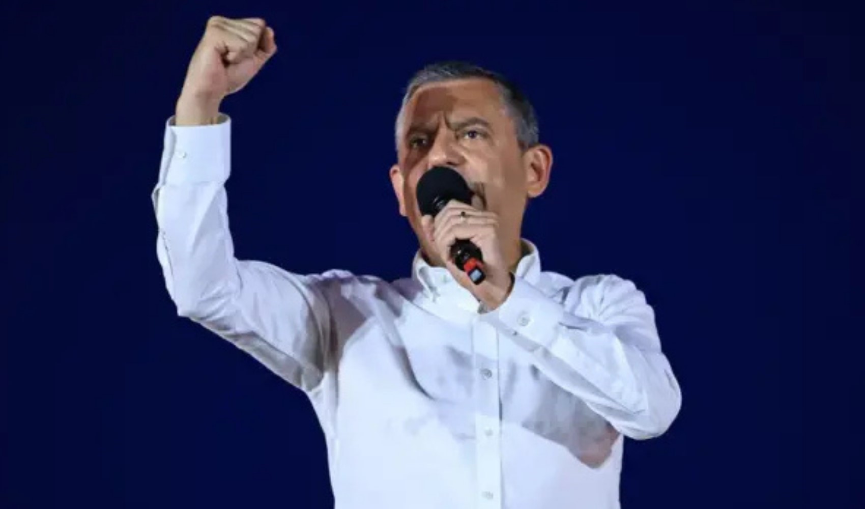 CHP’ye Kurultay baskısı sürerken Özgür Özel anketi ortaya çıktı! CHP’ye Kurultay baskısı sürerken Özgür Özel anketi ortaya çıktı!