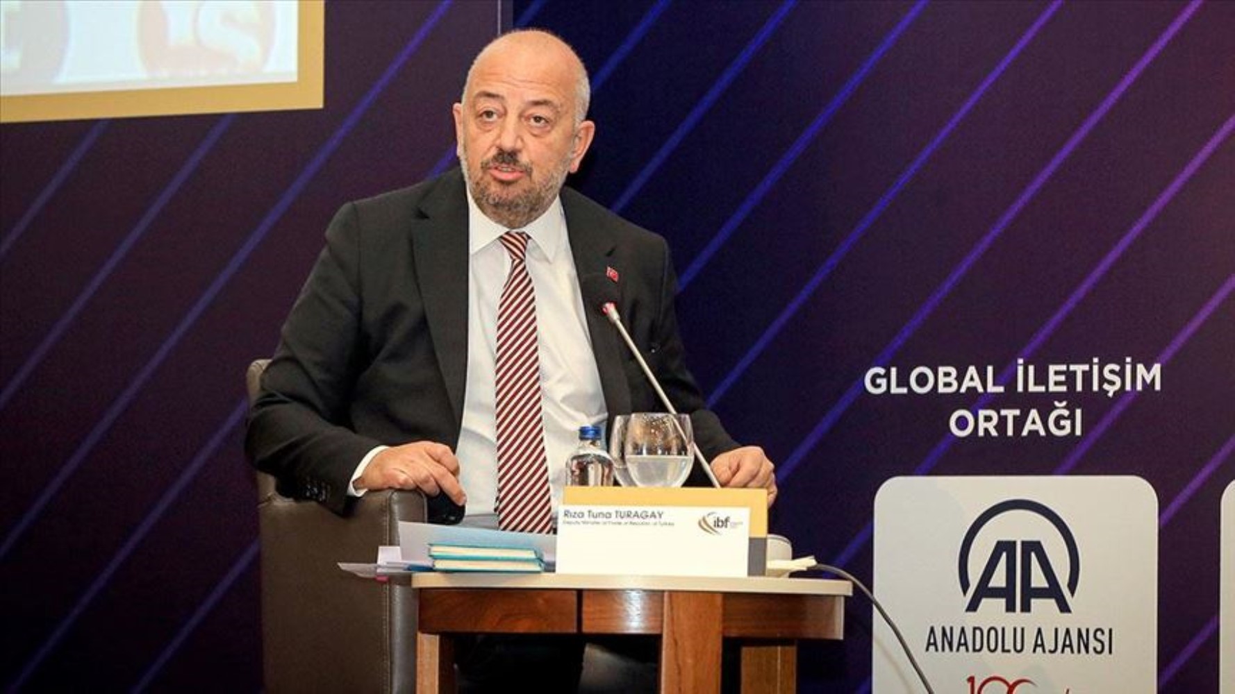 Böylesi görülmedi... Eski Bakan Yardımcısına tam 8 maaş!