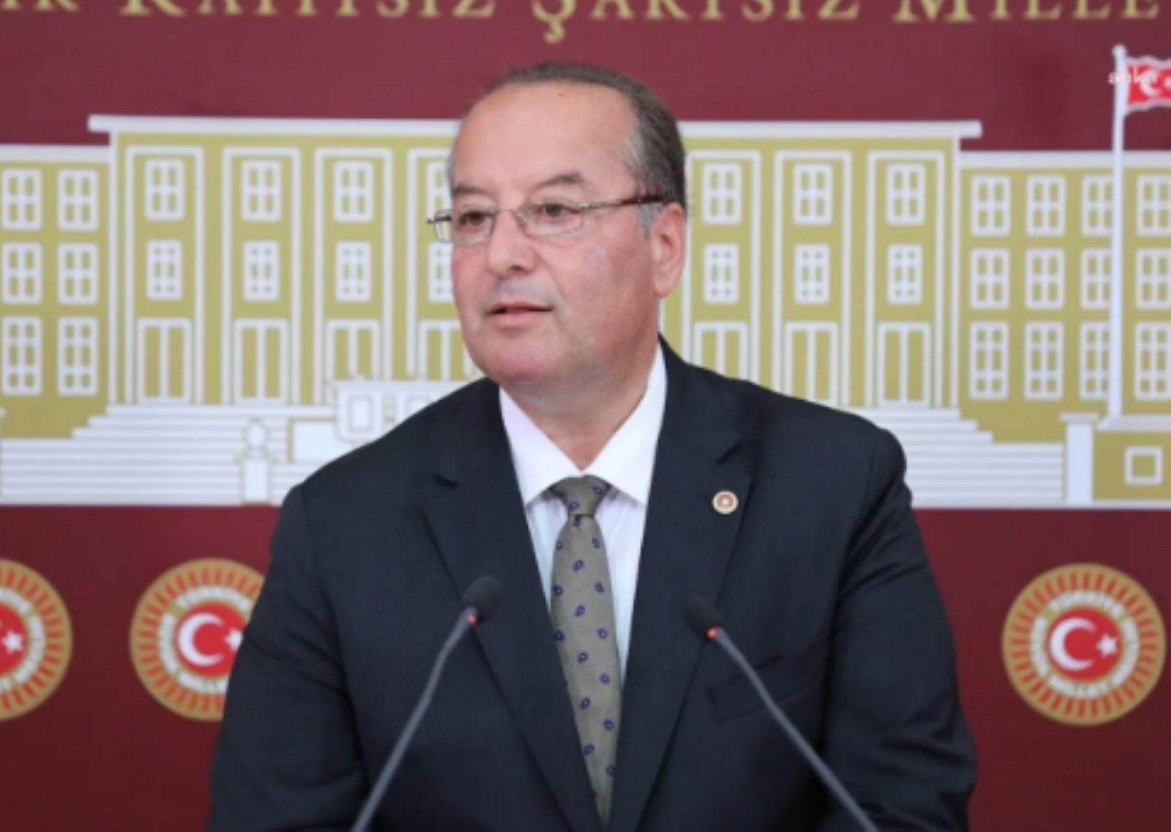 Böylesi görülmedi... Eski Bakan Yardımcısına tam 8 maaş!