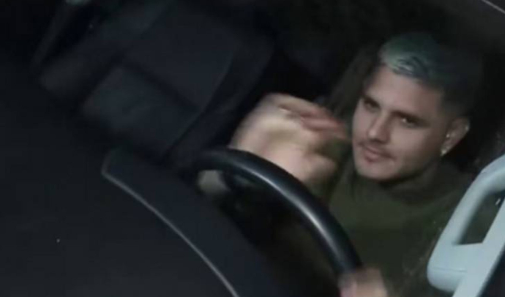 Mauro Icardi, Wanda Nara'nın evinin önünde 10 saat bekledi