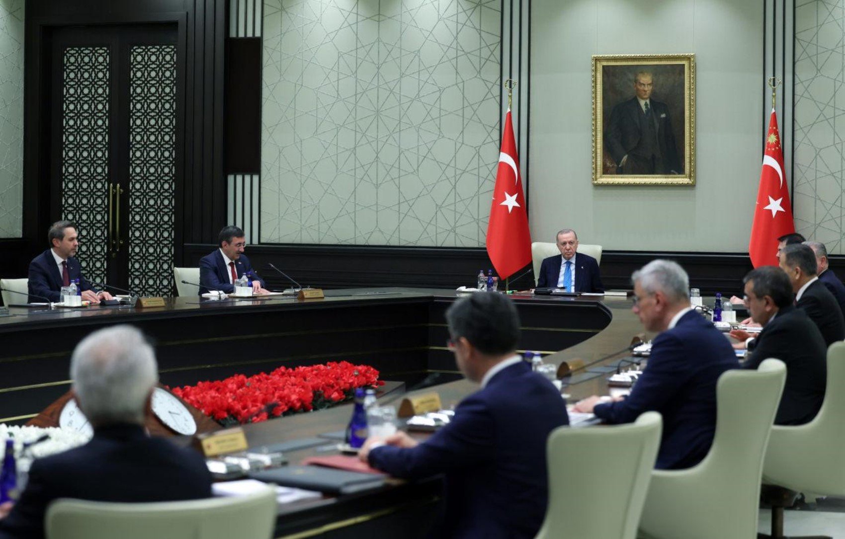 Kulis: Kabine'de değişecek isimler belli oldu, 3 yeni bakanlık geliyor!