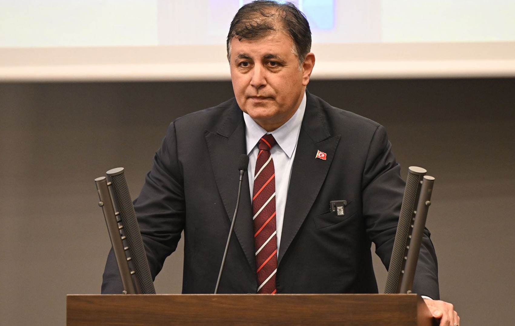Cemil Tugay-DİSK savaşı! Düşük maaş iddialarını yanıtladı: 'Gerçekten yeter'