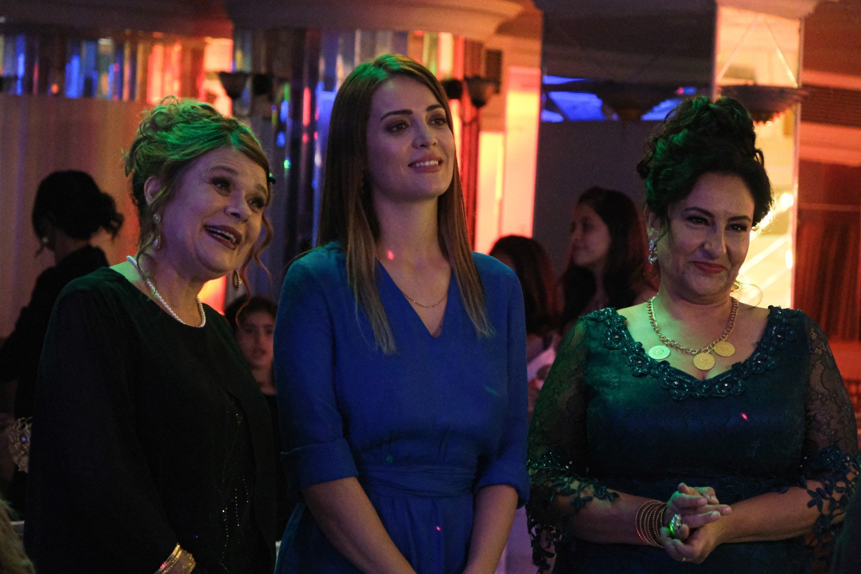 İrem Sak’tan yepyeni bir dizi: 'Modern Kadın' yakında yayında!
