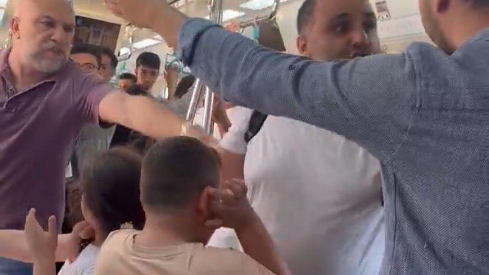 Marmaray'daki kavganın başlama anını anlattı: 'Başörtüme laf etti'