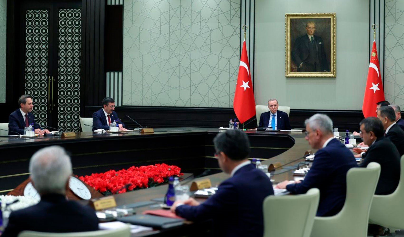 Kabine'de değişecek isimler belli oldu, 3 yeni bakanlık geliyor! Kabine'de değişecek isimler belli oldu, 3 yeni bakanlık geliyor!