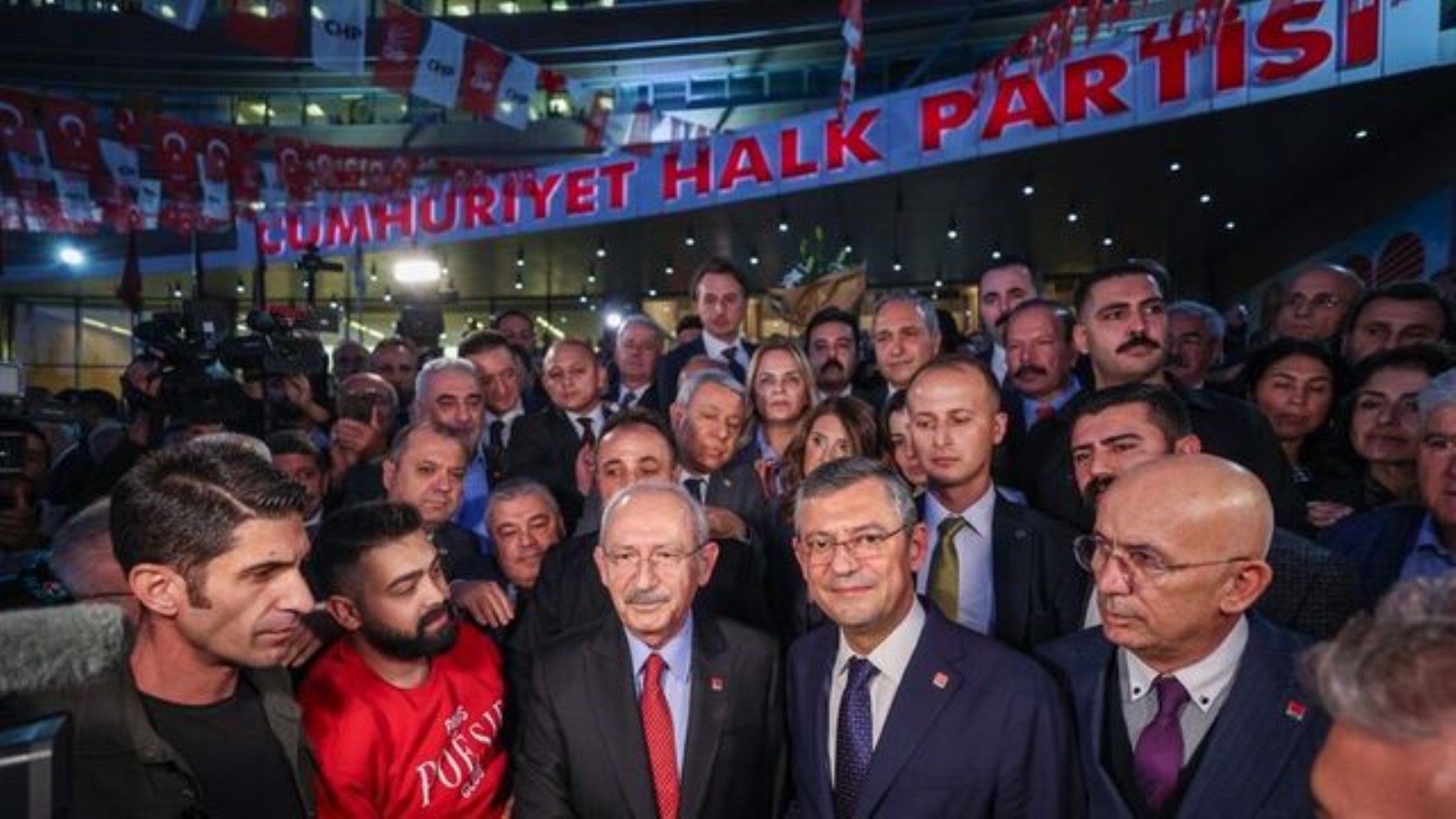 CHP Kurultay davasında gergin anlar! 'Gayrimeşru Genel Başkan' tartışması