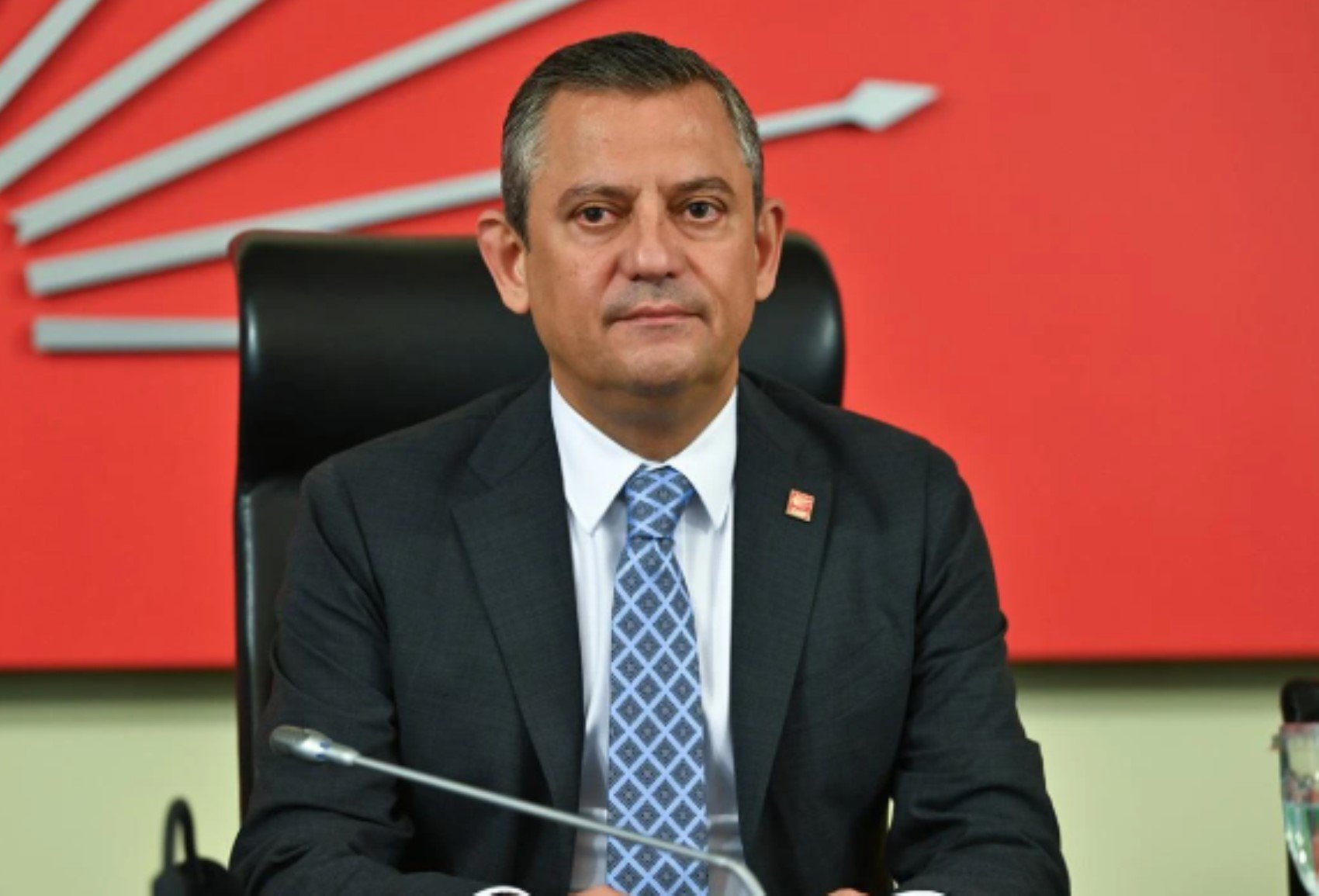 Kılıçdaroğlu ve ekibinin geri döneceği iddia edilmişti: Özgür Özel 'CHP'ye kayyum atanır mı?' tartışmalarına son noktayı koydu
