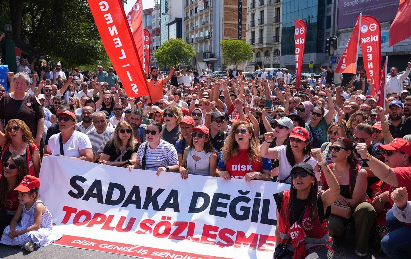 İzmir’deki grevde yeni gelişme: Sandıklar kurulacak