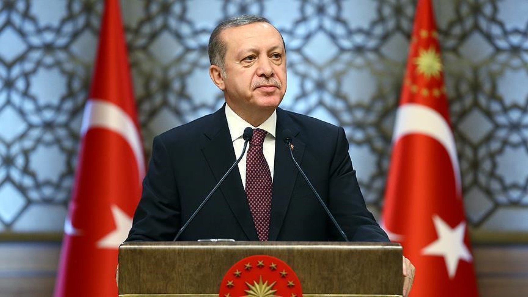 Erdoğan yıllar sonra ilk kez liderliği kaybetti: Artık en sevilen lider değil! İşte zirvedeki yeni isim