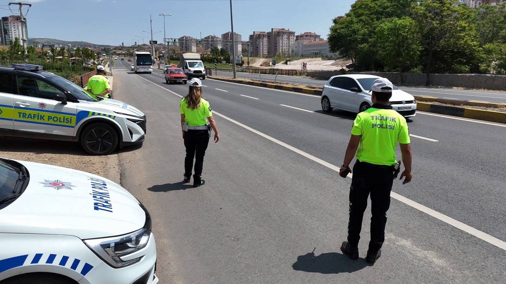 Kurban Bayramı öncesi trafik yoğunluğu! Radar ve drone destekli denetim