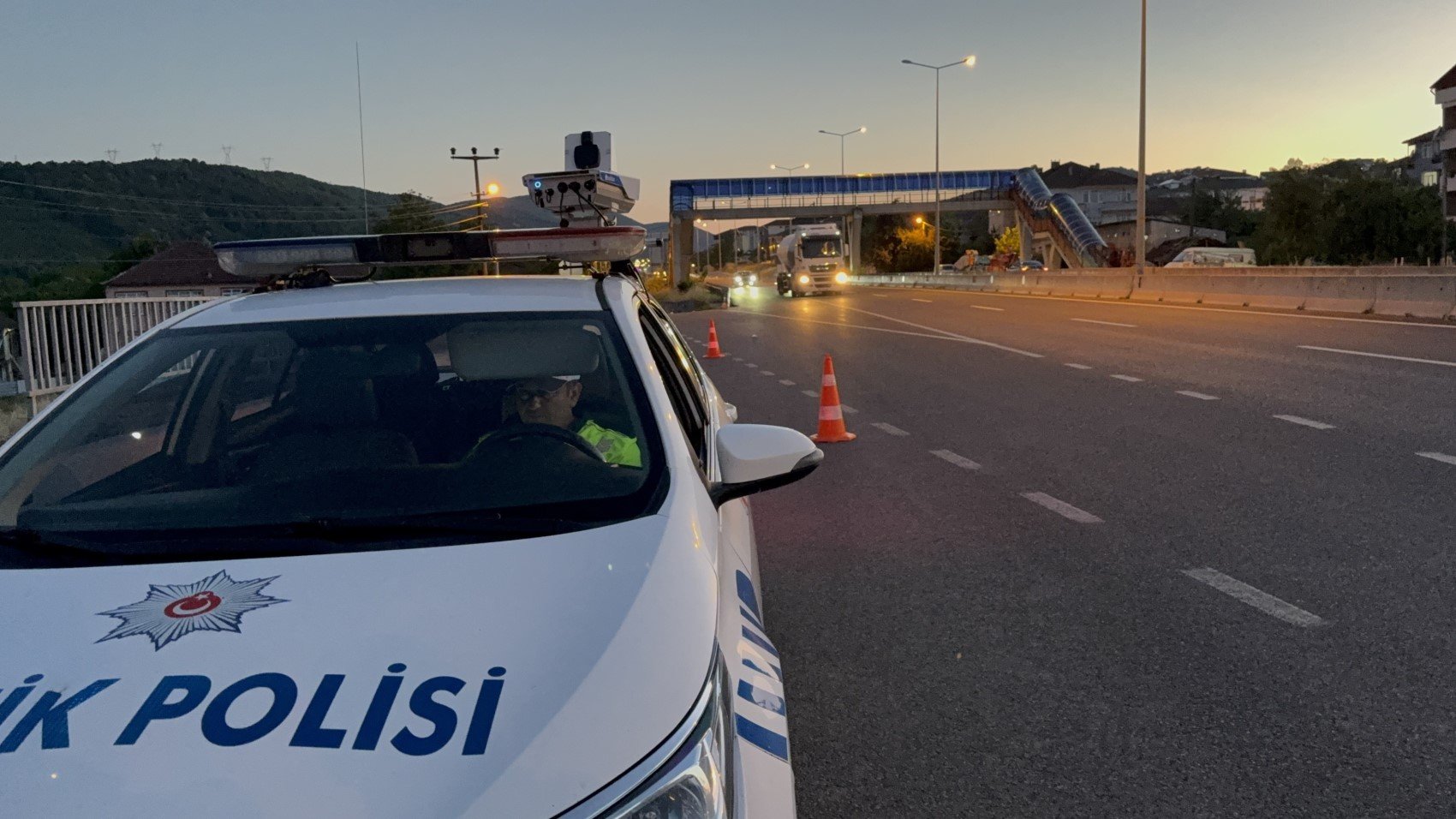 Yapay zeka destekli radar yollarda: 4 günde 526 bin lira ceza yazıldı