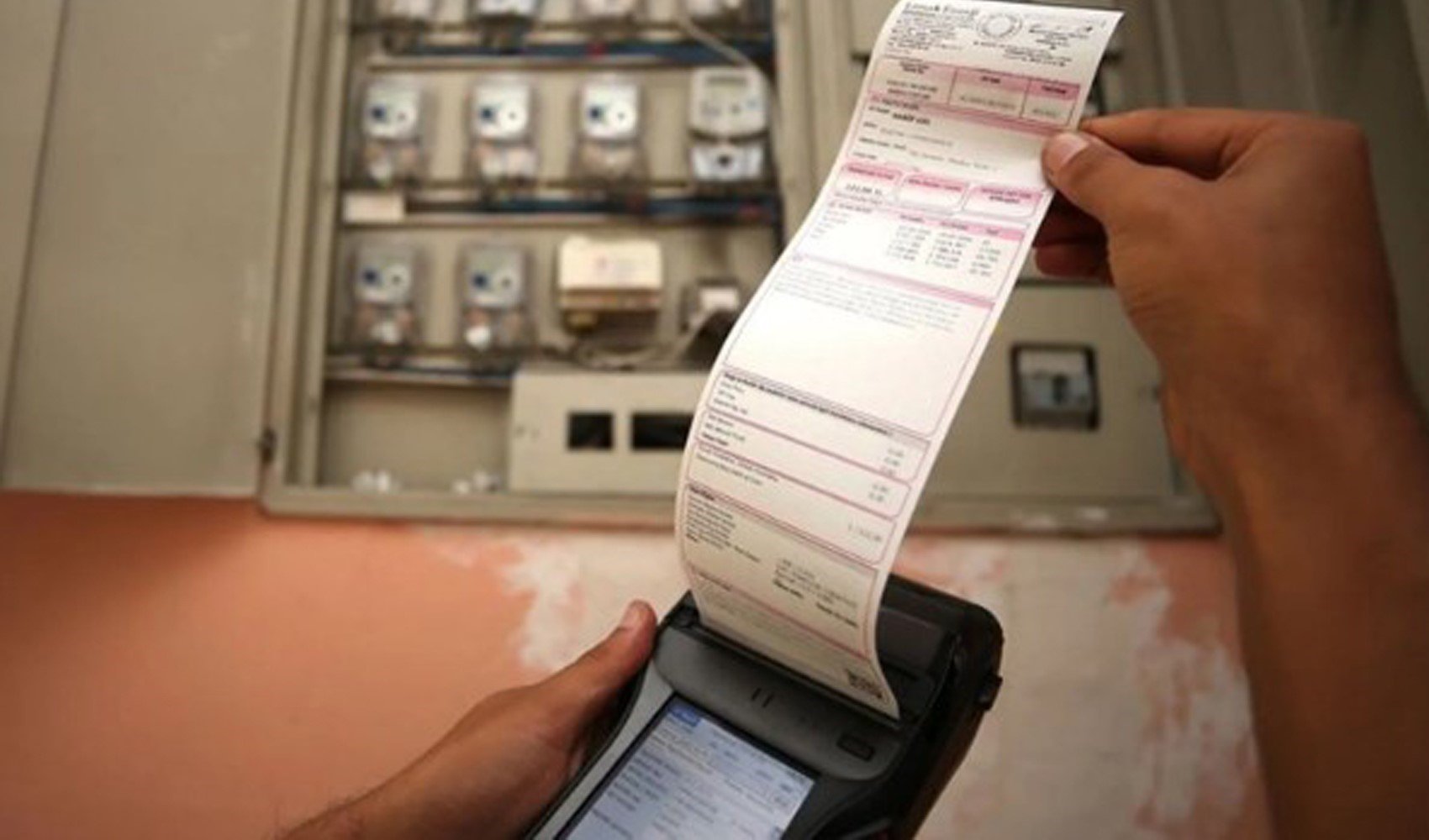 CHP'li vekil 'müjde' diyerek açıkladı: Elektrik faturalarında haksız zamlar geri ödenecek CHP'li vekil 'müjde' diyerek açıkladı: Elektrik faturalarında haksız zamlar geri ödenecek