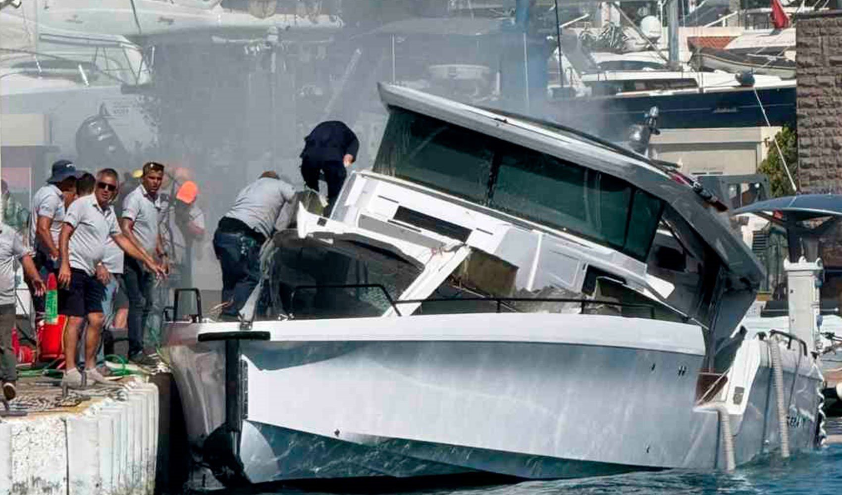 Bodrum Marina'daki teknede patlama!