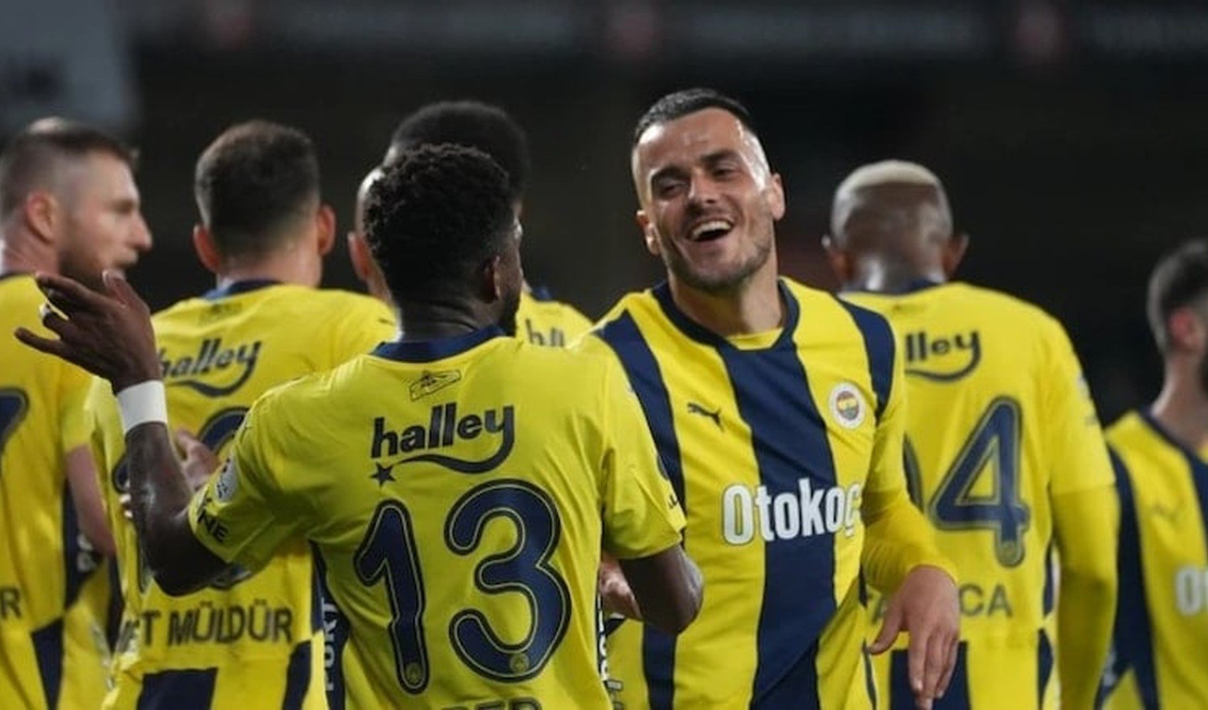 Fenerbahçe yıldız ismin sözleşmesini feshetti