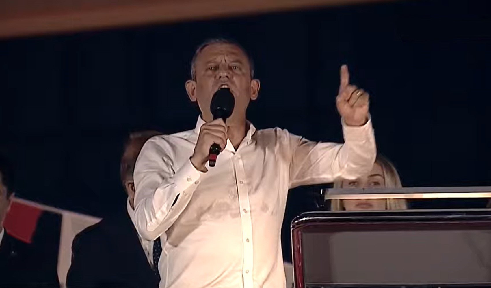 CHP Genel Başkanı Özgür Özel'den AKP ve MHP'lilere 'kalleşliğe ortak olursunuz' uyarısı