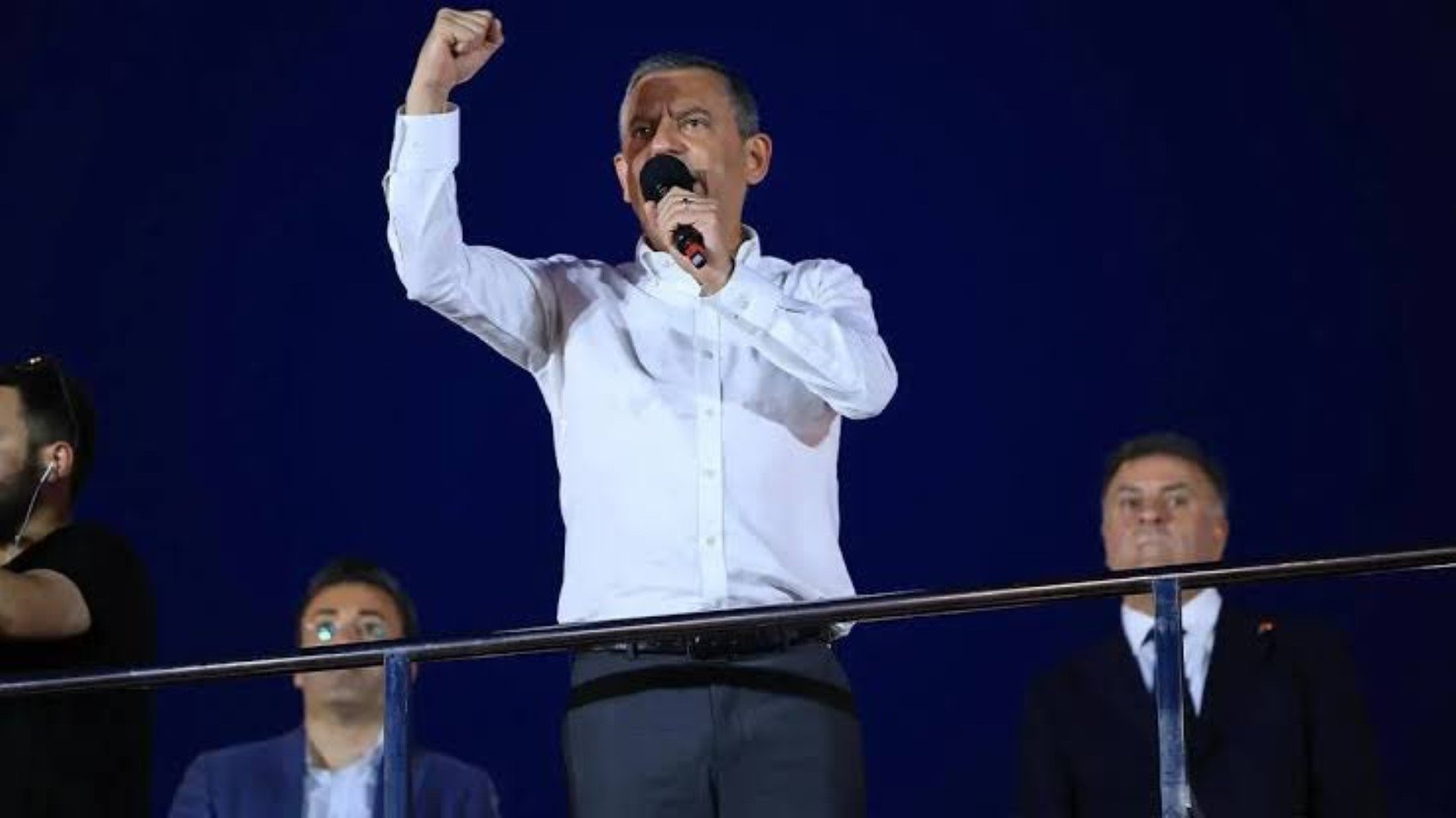 Özgür Özel'e 'Akın Gürlek' soruşturması! CHP'den peş peşe tepkiler geldi