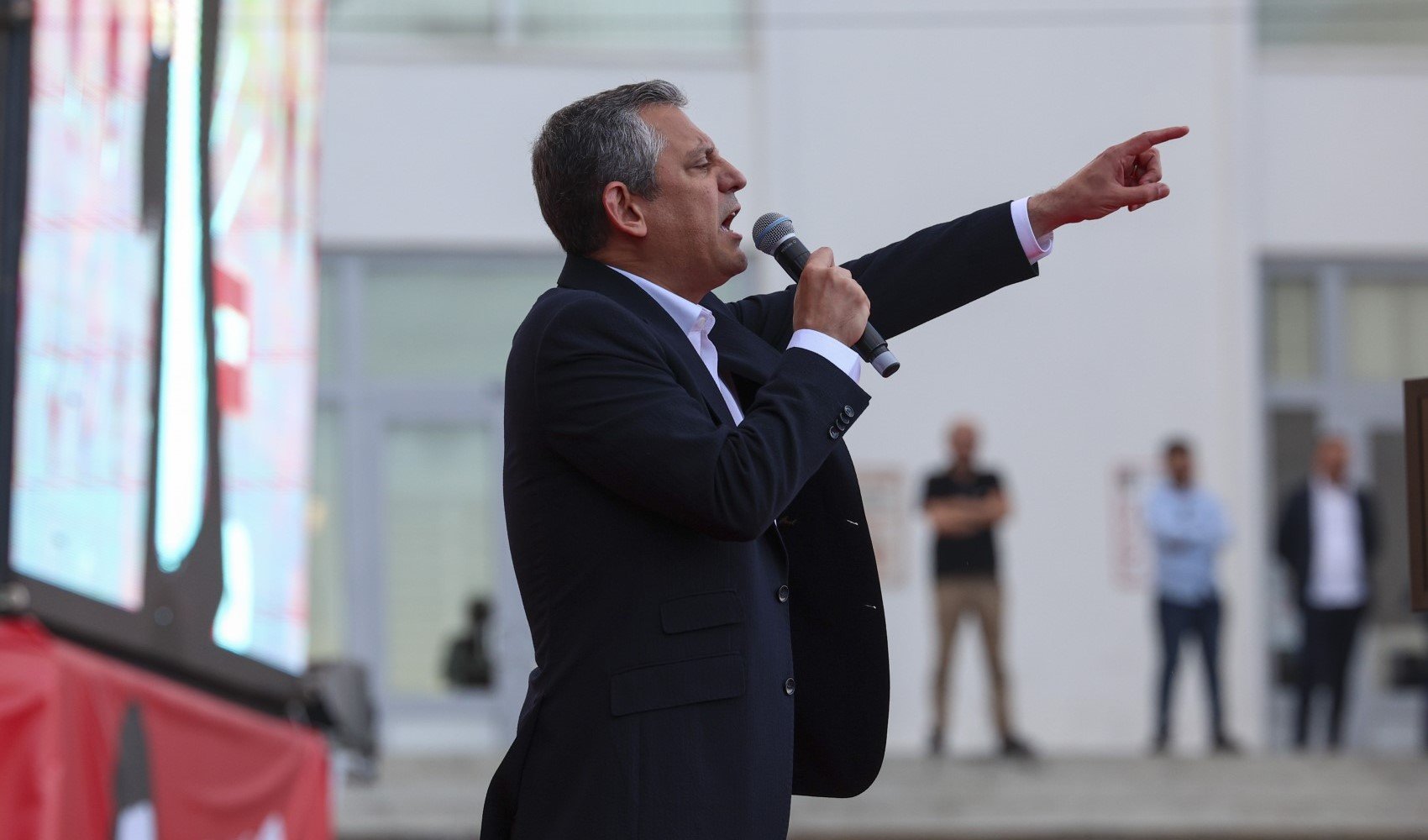 Özgür Özel'e 'Akın Gürlek' soruşturması! CHP'den peş peşe tepkiler geldi Özgür Özel'e 'Akın Gürlek' soruşturması! CHP'den peş peşe tepkiler geldi
