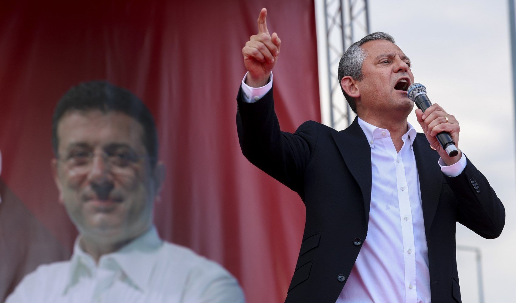 Özel'e Ankara ve İstanbul'dan çifte soruşturma! Sert tepki gösterdi: 'Bu işin dönüşü yok'