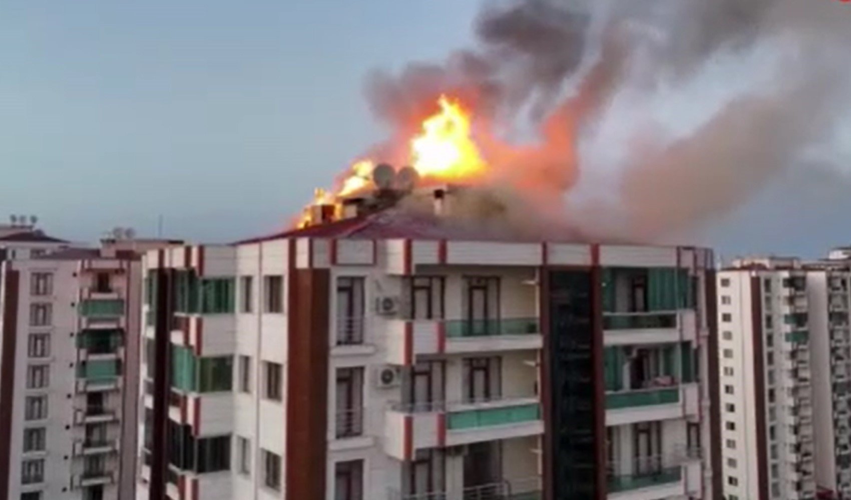 Diyarbakır’da 13 katlı apartmanda yangın: 4 kişi hayatını kaybetti