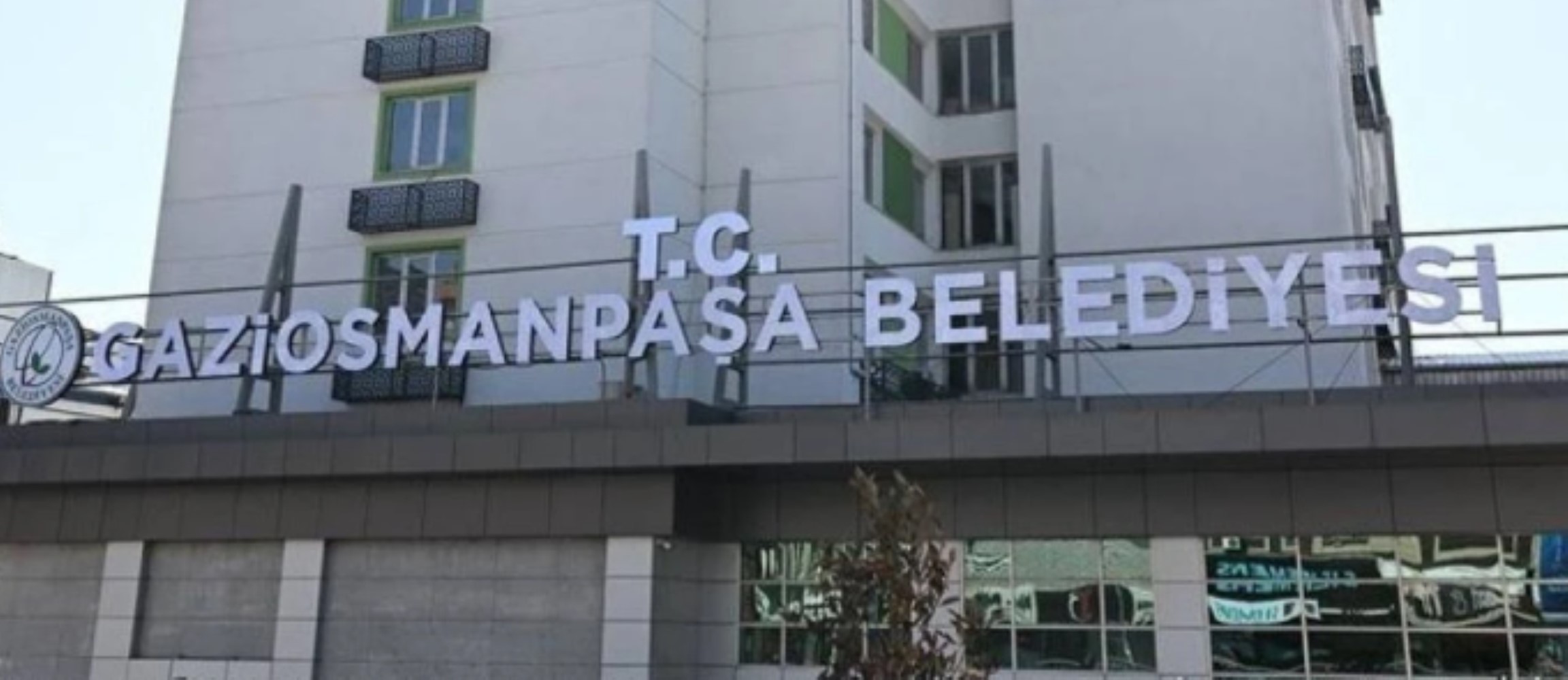 Tahliye edildi, AVM’si yükseliyor: İtirafçı müteahhitte tam gaz destek