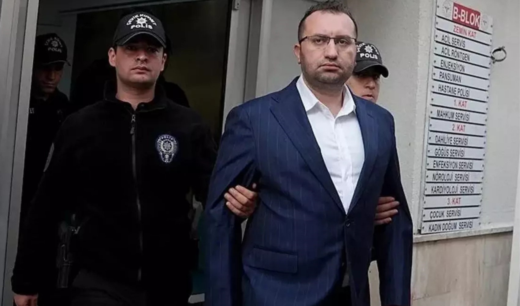 CHP'li Belediye AKP'ye geçiyor CHP'li Belediye AKP'ye geçiyor