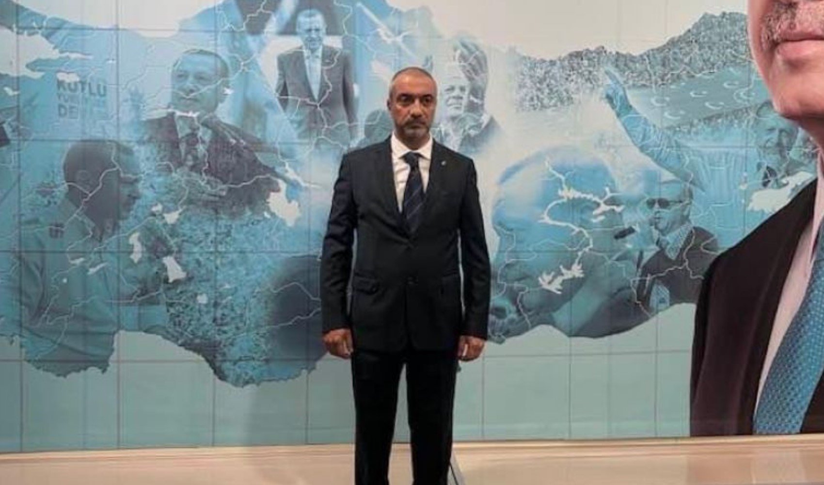 Kocaeli'de 'İmamoğlu her yerde' stickerları gerilimi artırdı