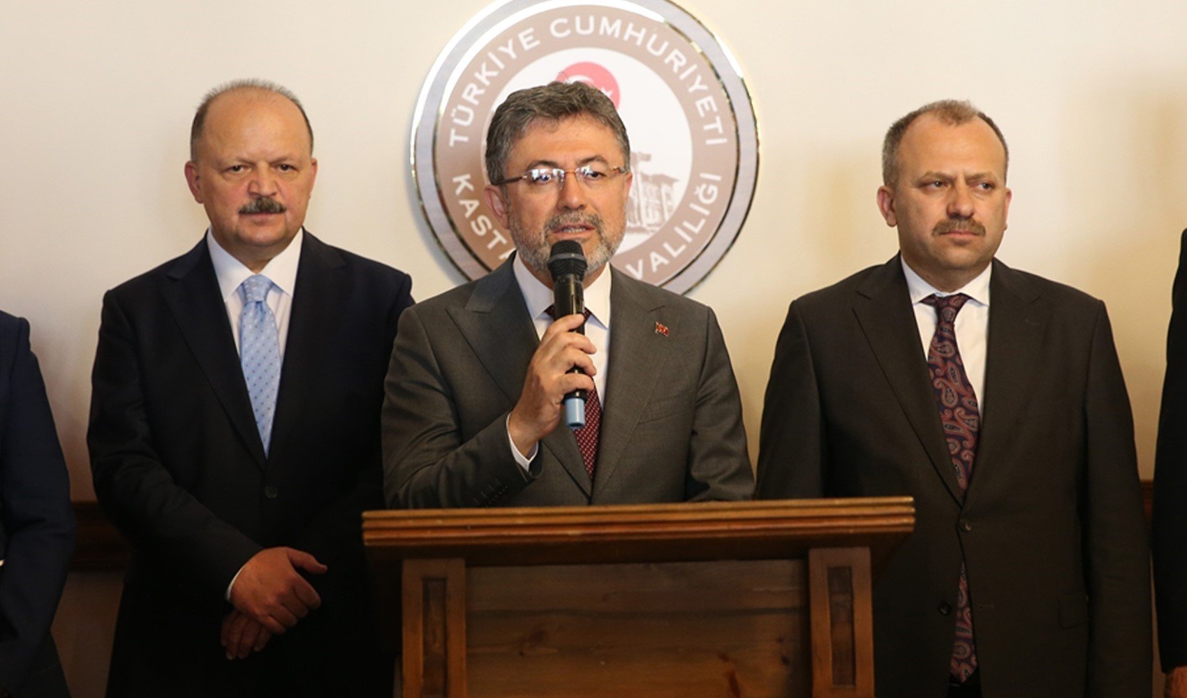 Tarım ve Orman Bakanı Yumaklı: Yangın, çıkmak için sebep arıyor