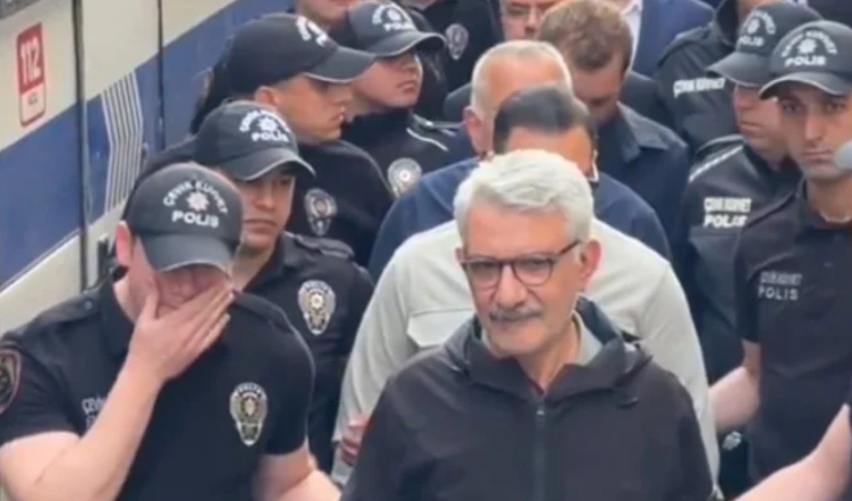İBB operasyonlarında gözaltına alınmıştı: Üç günde saçı ağardı