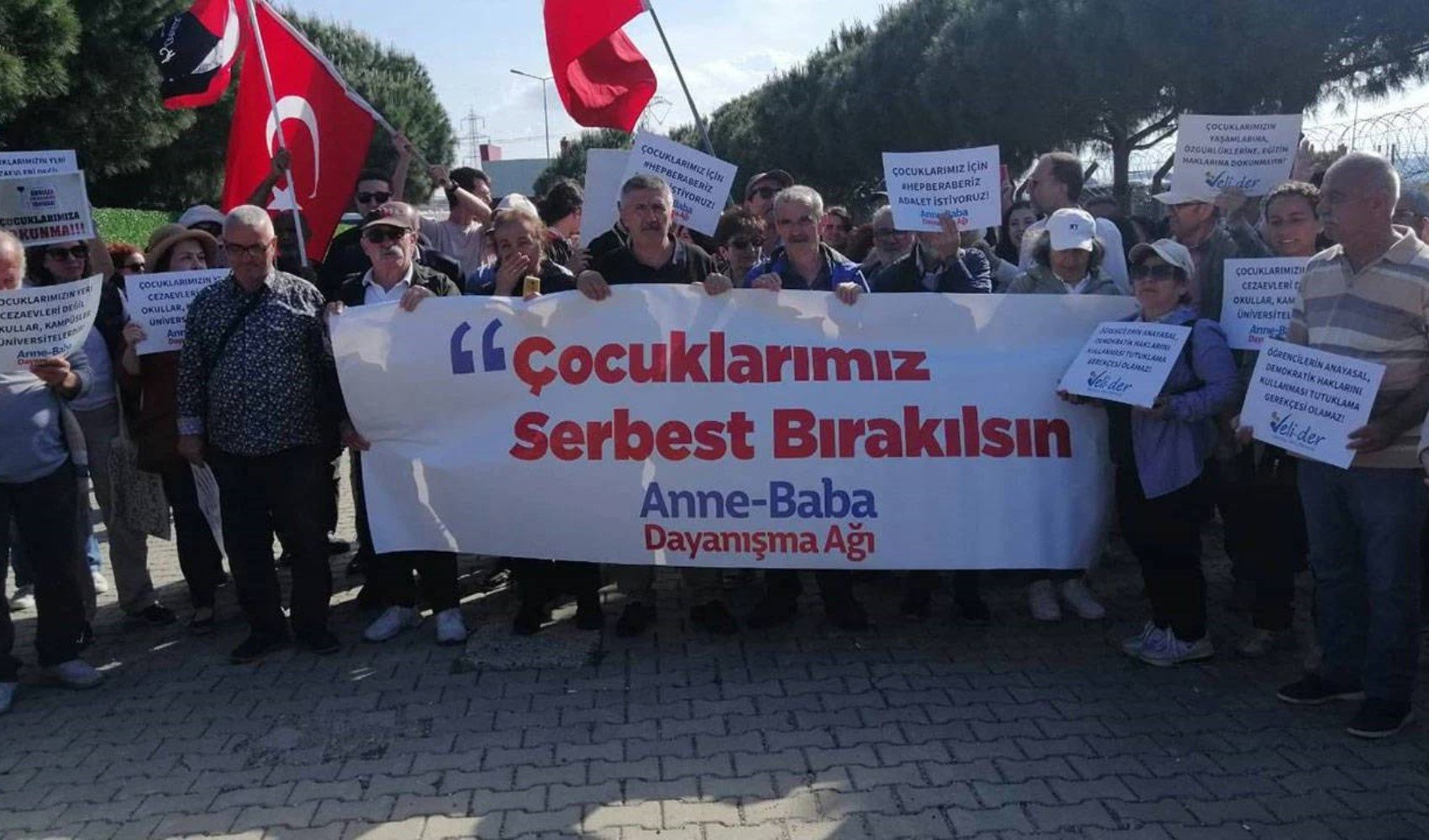Anne-Baba Dayanışma Ağı’ndan çağrı: 'Çocuklarımızı serbest bırakın!'
