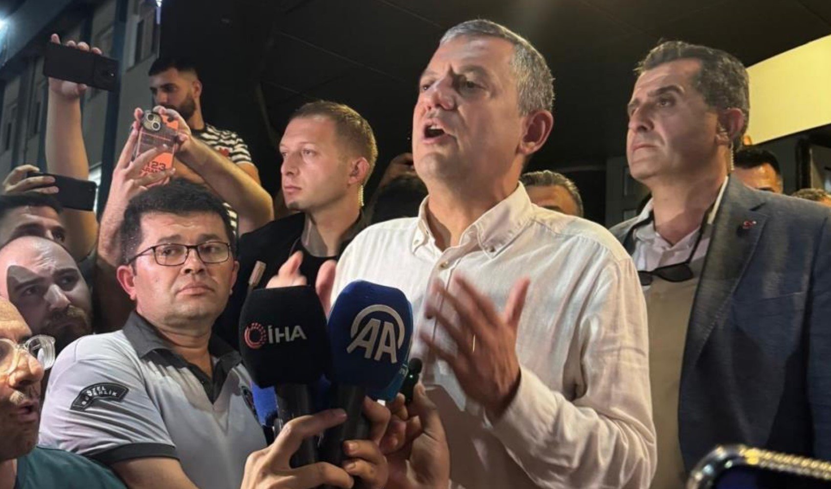 Ferdi Zeyrek'in sağlık durumuna ilişkin yeni açıklama geldi: 'Her geçen saat daha iyi haber alıyoruz'