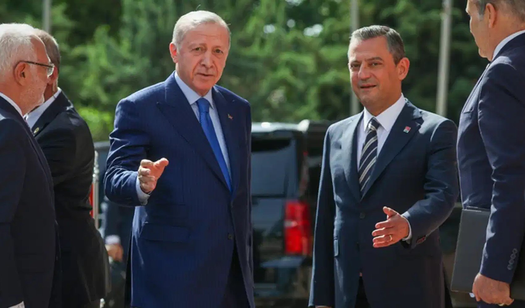 Erdoğan'dan Özgür Özel'e 'Ferdi Zeyrek' telefonu Erdoğan'dan Özgür Özel'e 'Ferdi Zeyrek' telefonu