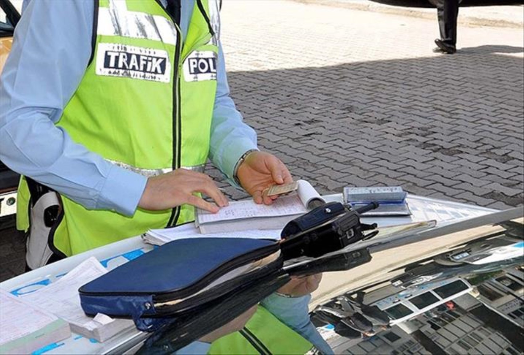 Kurban Bayramı sonrası trafik cezaları artırılacak: Kazadan kaçan, kırmızı ışıkta geçen, sahte plaka kullanan yandı!