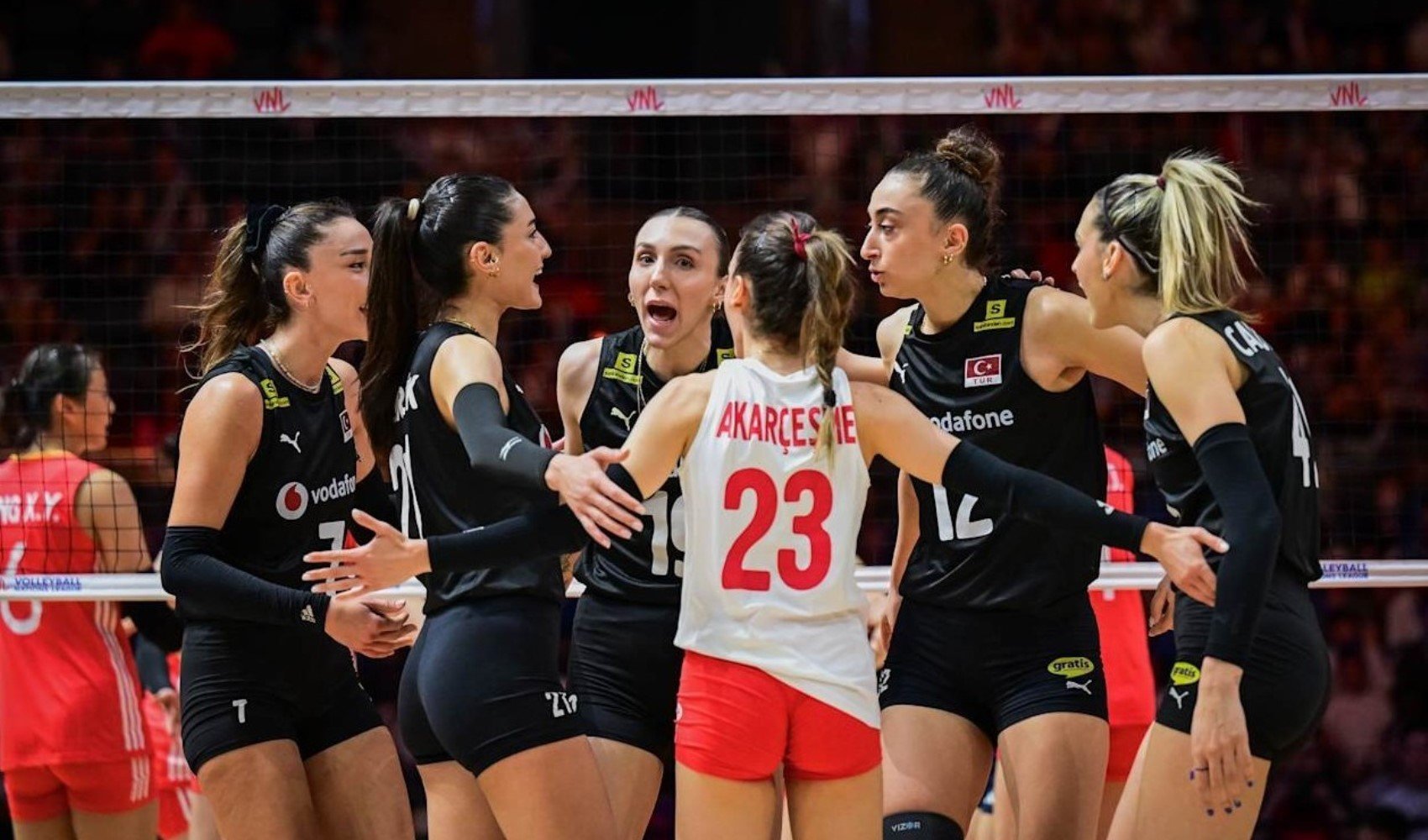 Filenin Sultanları Çin’i devirdi! 4’te 4 ile namağlup zirvede