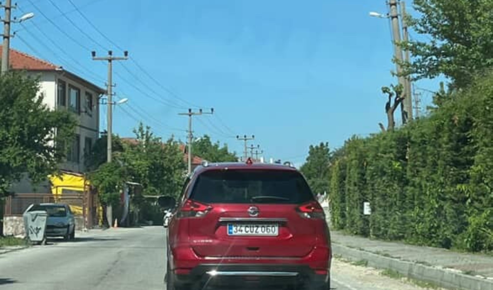 Tabiat Parkı’na giderken çevreyi kirlettiler