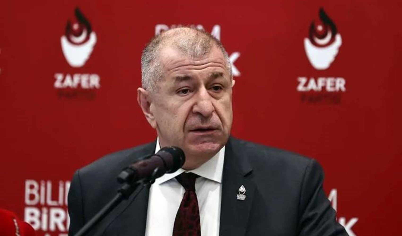Yurttaşların en çok beğendiği siyasetçi belli oldu! İki isim arasında büyük fark…