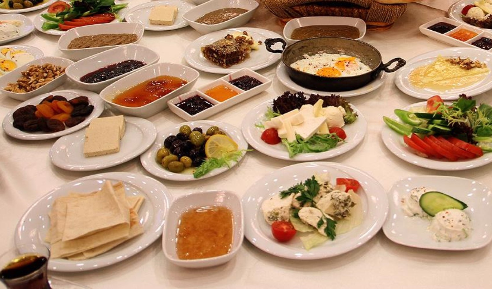 Dünyanın en iyi kahvaltıları sıralandı! Türkiye de listede Dünyanın en iyi kahvaltıları sıralandı! Türkiye de listede