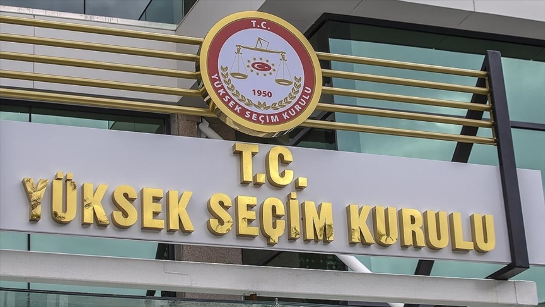 Türkiye'de en çok güvenilen kurum belli oldu: Her 4 kişiden 1'i...