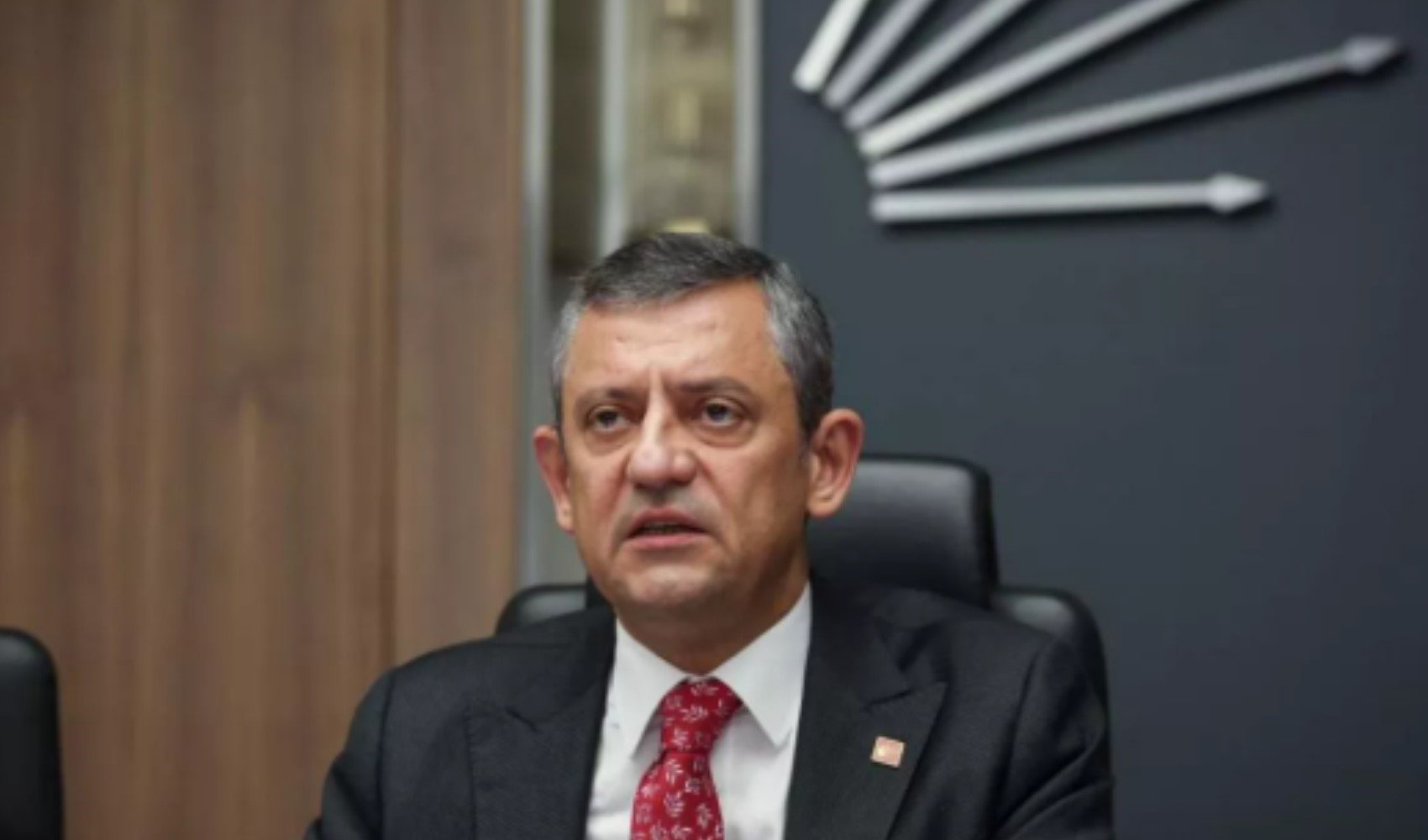 Özgür Özel'den Antalya'da Muhittin Böcek ziyareti