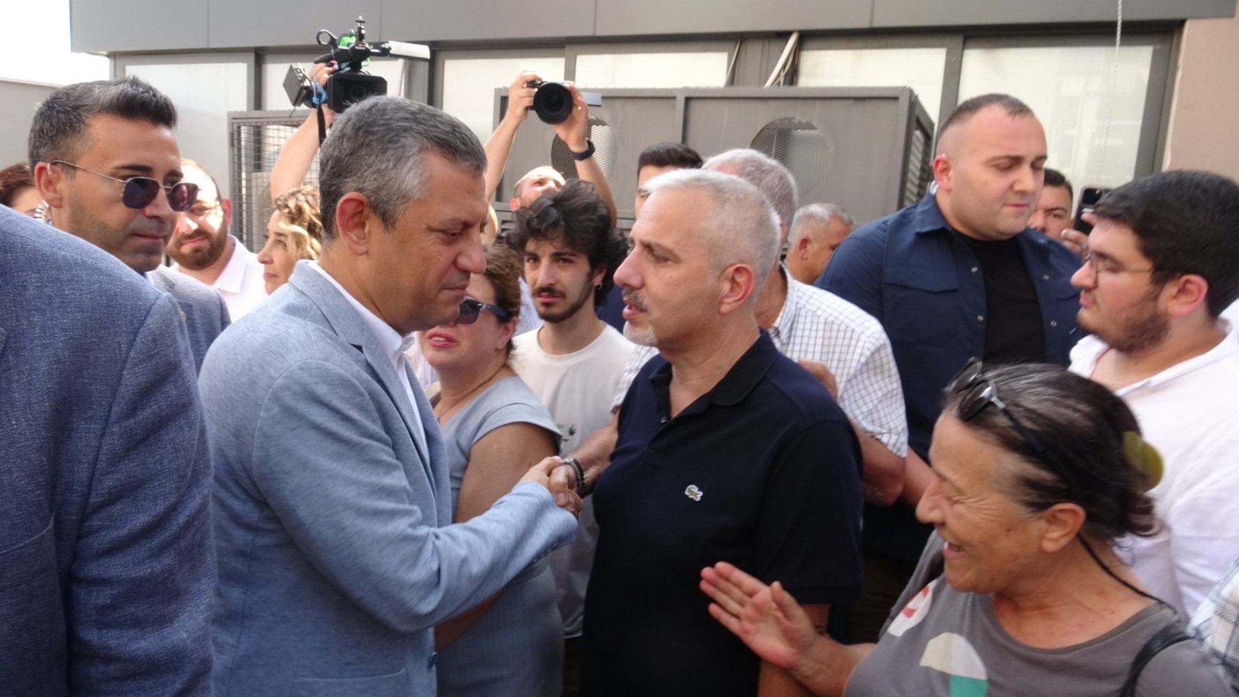 Özgür Özel’e hakkında başlatılan jet soruşturmaya CHP’li isimlerden sert tepki: İktidarın sopası