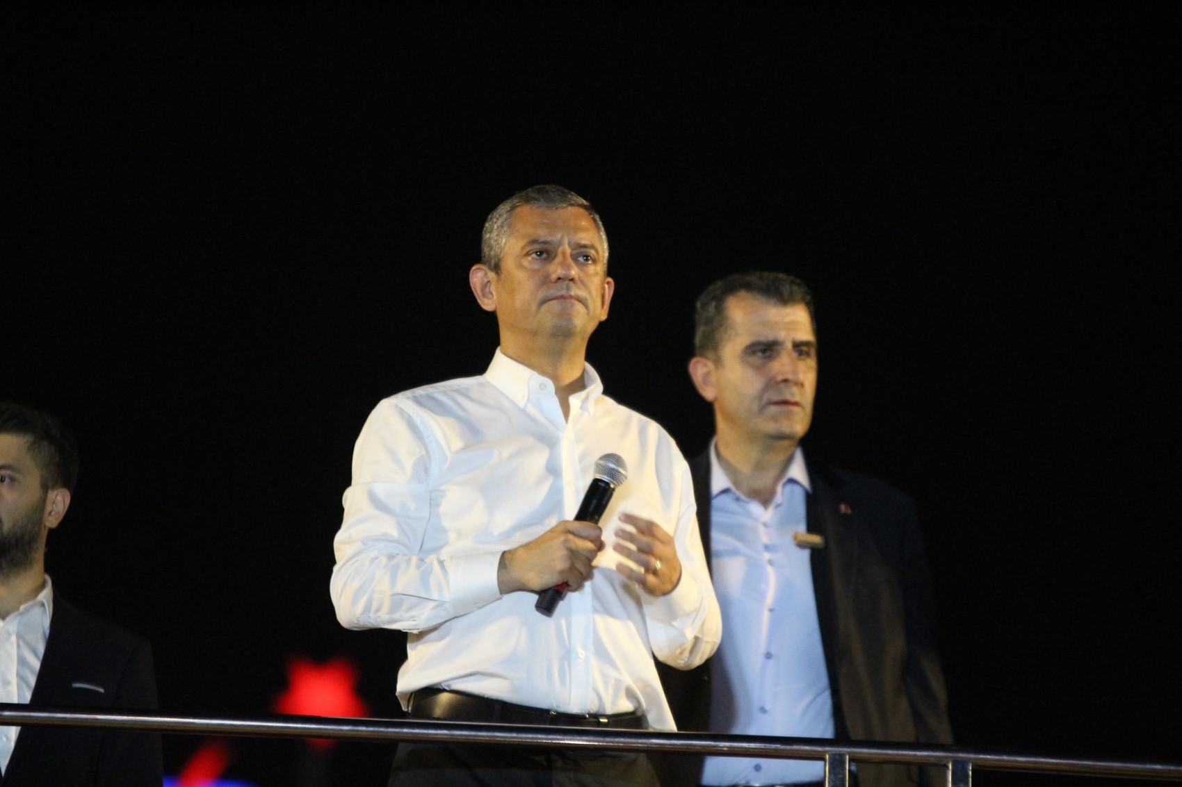 Özgür Özel’e hakkında başlatılan jet soruşturmaya CHP’li isimlerden sert tepki: İktidarın sopası